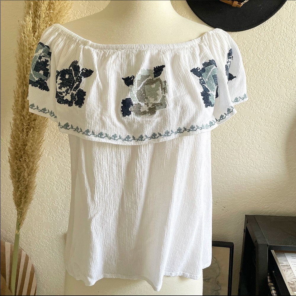 Rue21 Embroidered Off the Shoulder Top Small